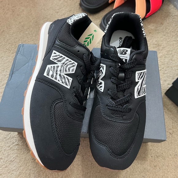 New Balance Zebra Print Sneakers - Picture 8 of 15